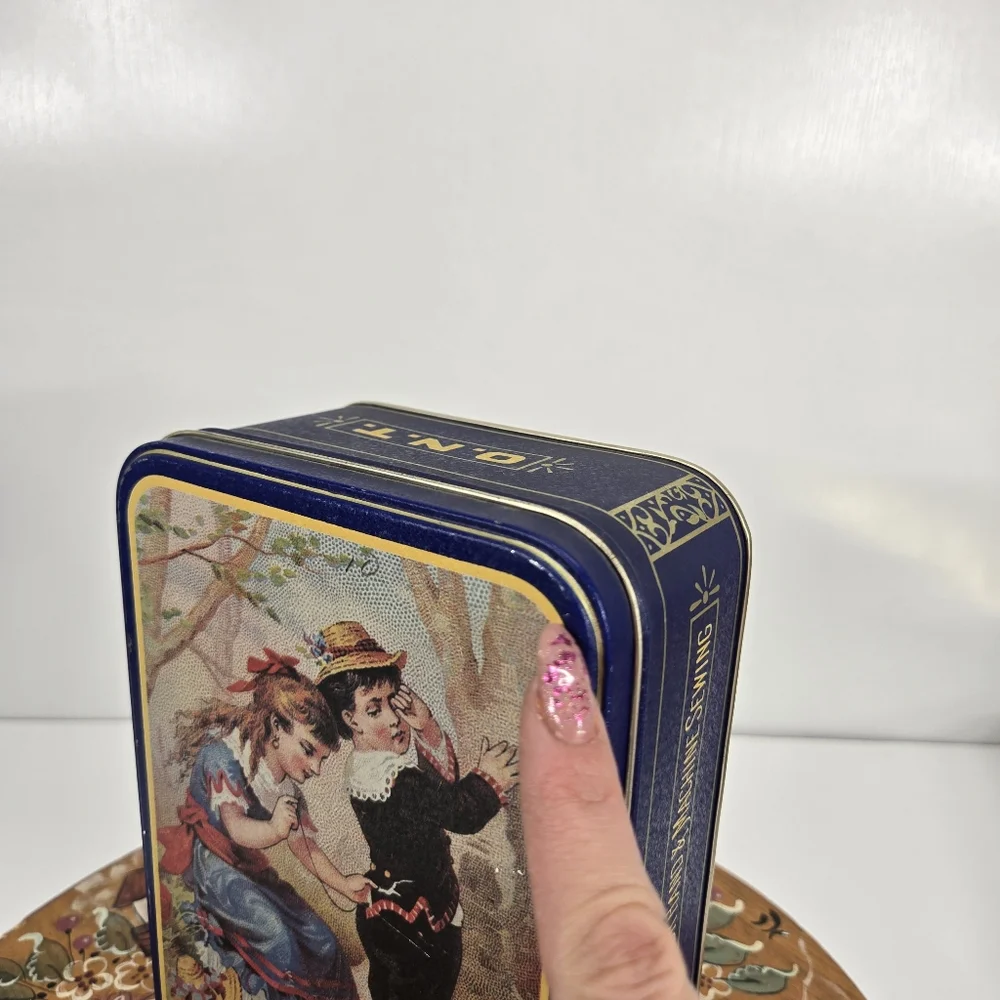 VTG Coats & Clarks O.N.T. Advertising Tin‎ Spool Cotton Thread Box-Collectible